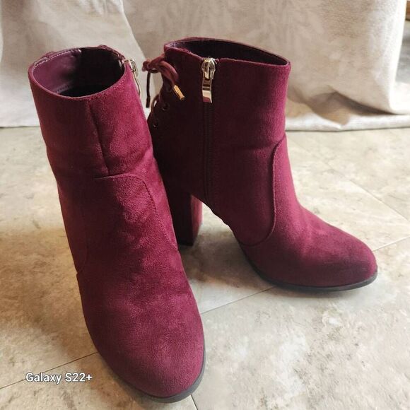 Eva & Zoe gorgeous suade burgandy ankle boots - Picture 1 of 9